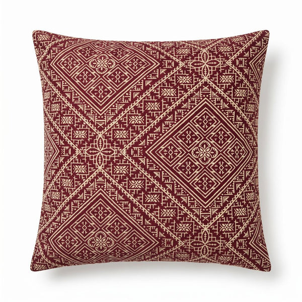 Coussin Beldi brodé grenat et écru, broderie marocaine de Fès à motifs losanges et rosaces, 45×45 cm — Nwidea Living