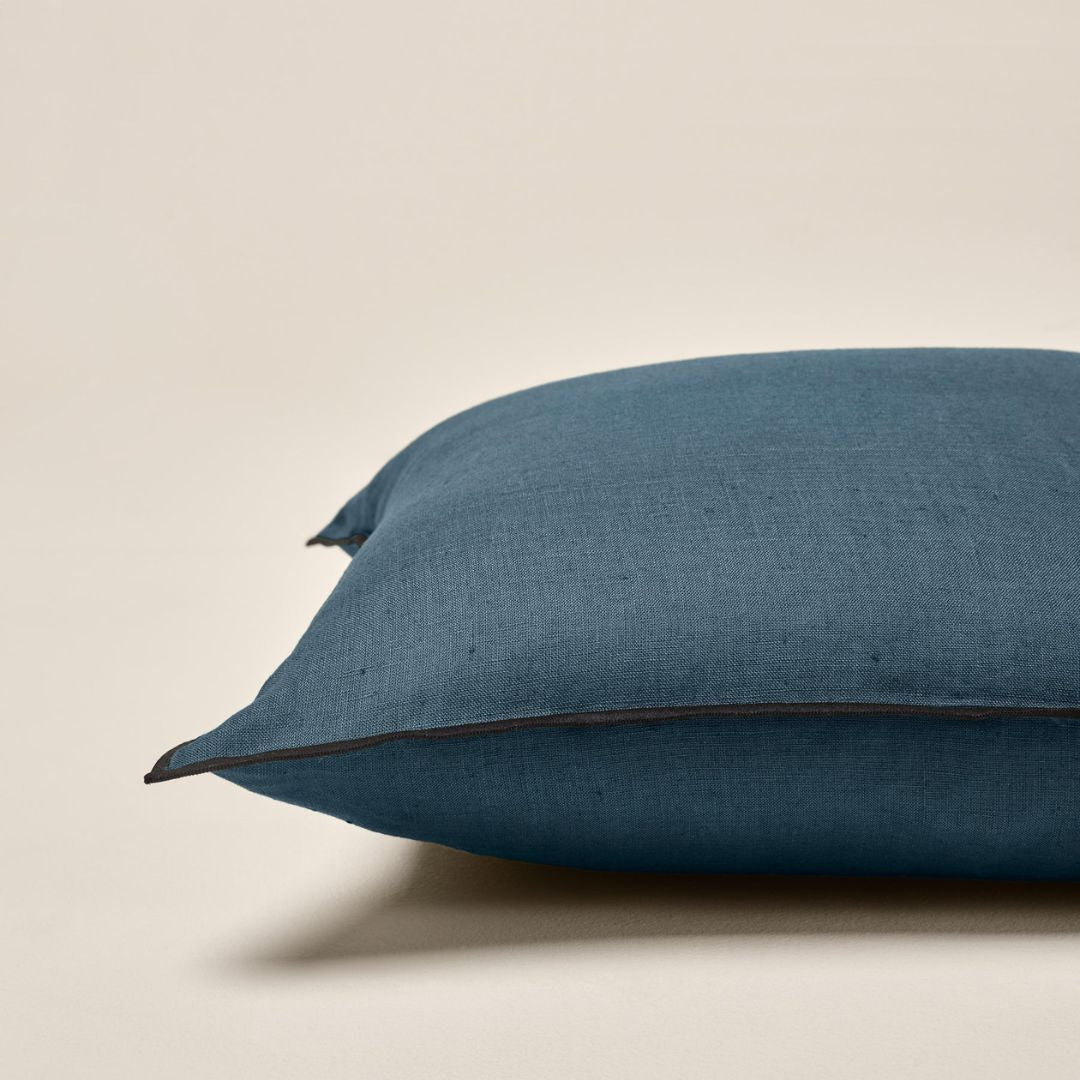 Housse de coussin Carlina pétrole et bourdon noir 40x40 cm