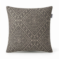 Coussin Beldi brodé gris anthracite et écru, broderie marocaine de Fès à motifs losanges et rosaces, 45×45 cm — Nwidea Living