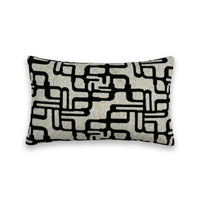 Coussin rectangulaire KOVA noir et ivoire labyrinthe