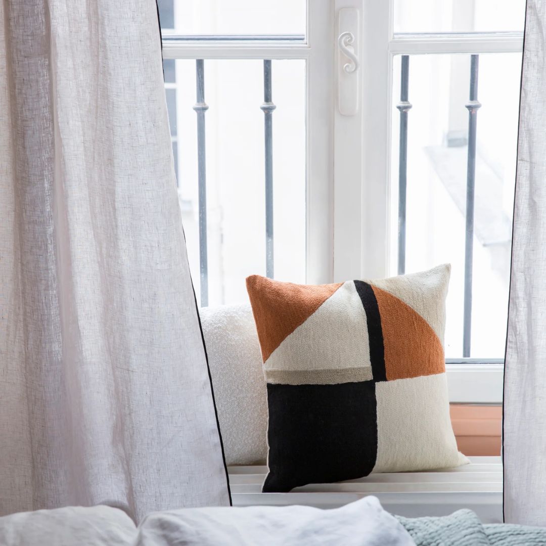 Housse de coussin Triago naturel et noir 40x40 cm