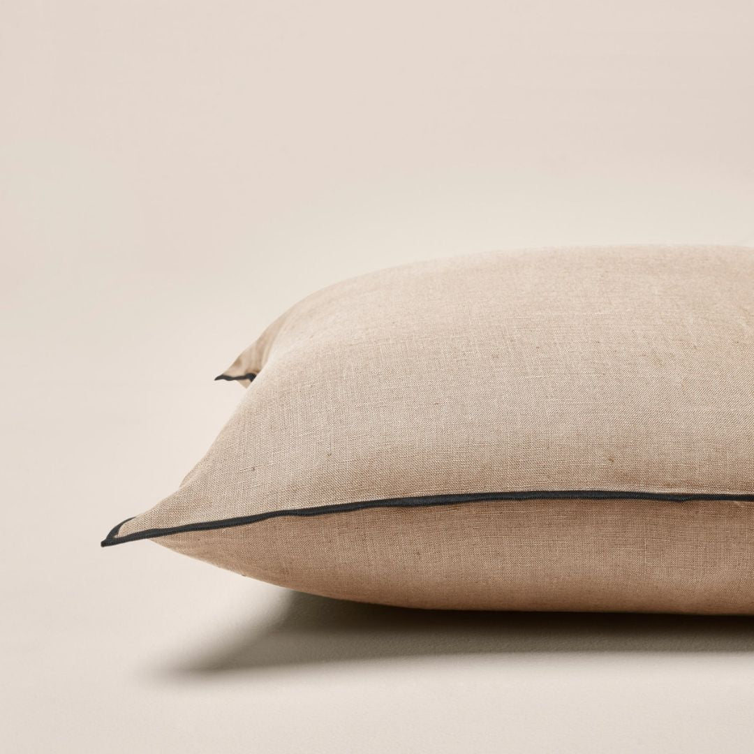 Housse de coussin Carlina sable et bourdon noir 40x40 cm