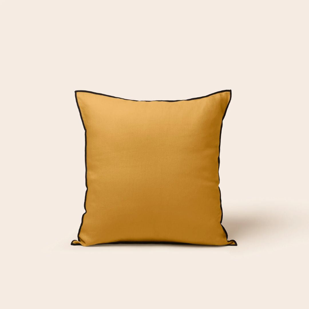 Housse de coussin Carlina ocre et bourdon noir 40x40 cm