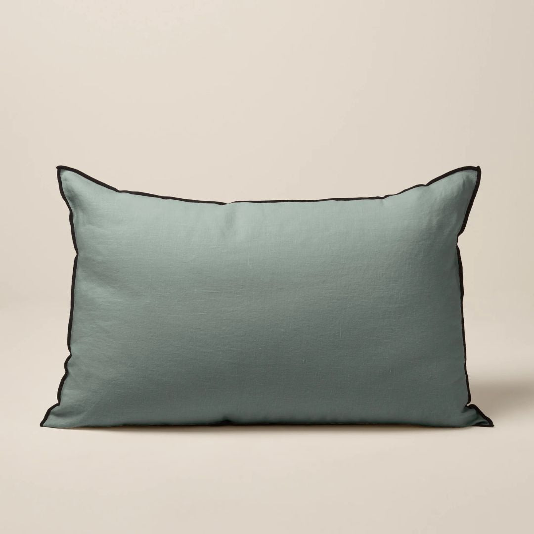 Housse de coussin Carlina vert de gris et bourdon noir 40x60 cm